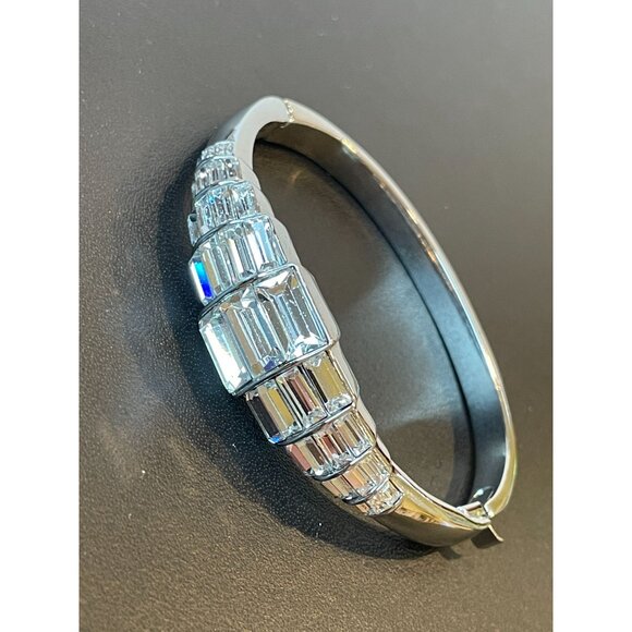 Gorgeous Signed Givenchy Rhinestone Hinged Cuff Bracelet - Picture 10 of 12